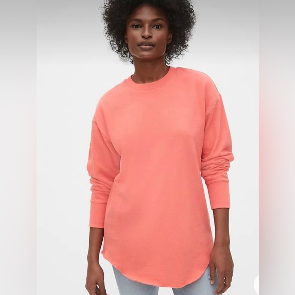 GAP Curved Hem Sweatshirt